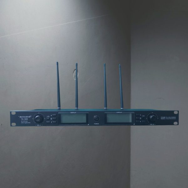 Set Microfoane Wireless Profesionale Fulinda TS-1000 (UHF)